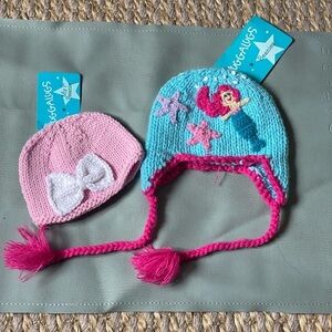 𝅺2 Huggalugs knit baby beanies NWT